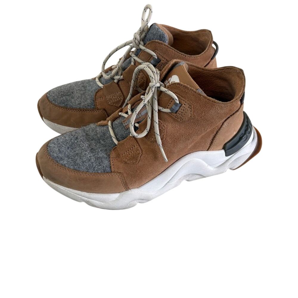 Sorel Women's Kinetic RNEGD Caribou Boot size 8